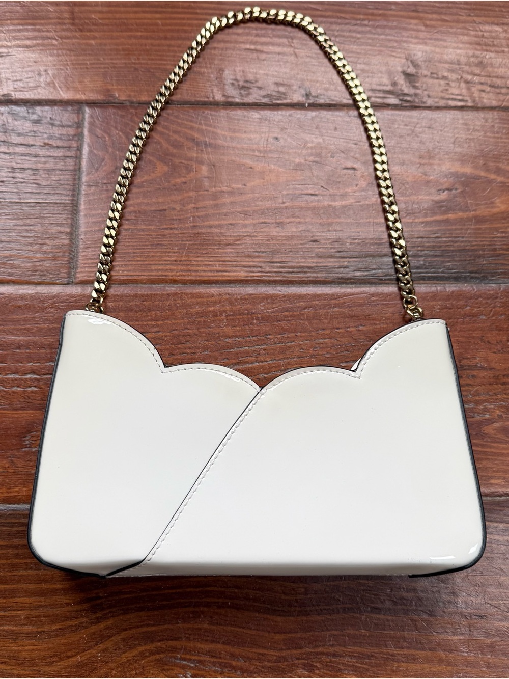Christian Louboutin Cream Patent Mini Shoulder Bag with Gold Chain - Picture 3 of 8